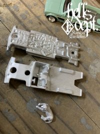 REDRUM 【DATSUN 620 "LOW DOWN CUSTOM " CHASSIS (CUSTOM PARTS)】(WHITE METAL)