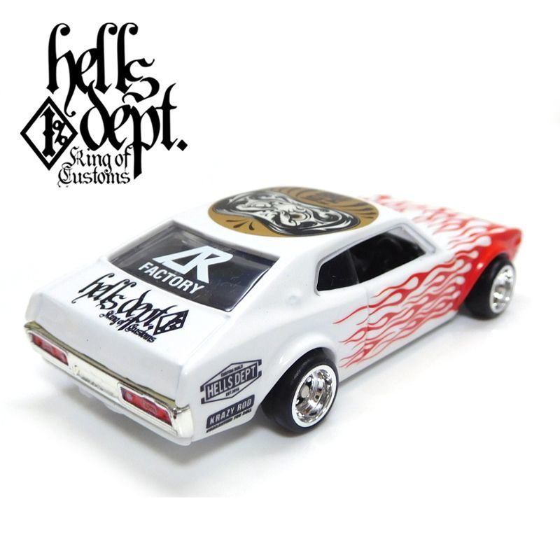 Photo: 【"AR FACTORY EXCLUSIVE" NISSAN LAUREL 2000 SGX (FINISHED PRODUCT)】 WHITE/RR (with BLACK METAL STICKER)